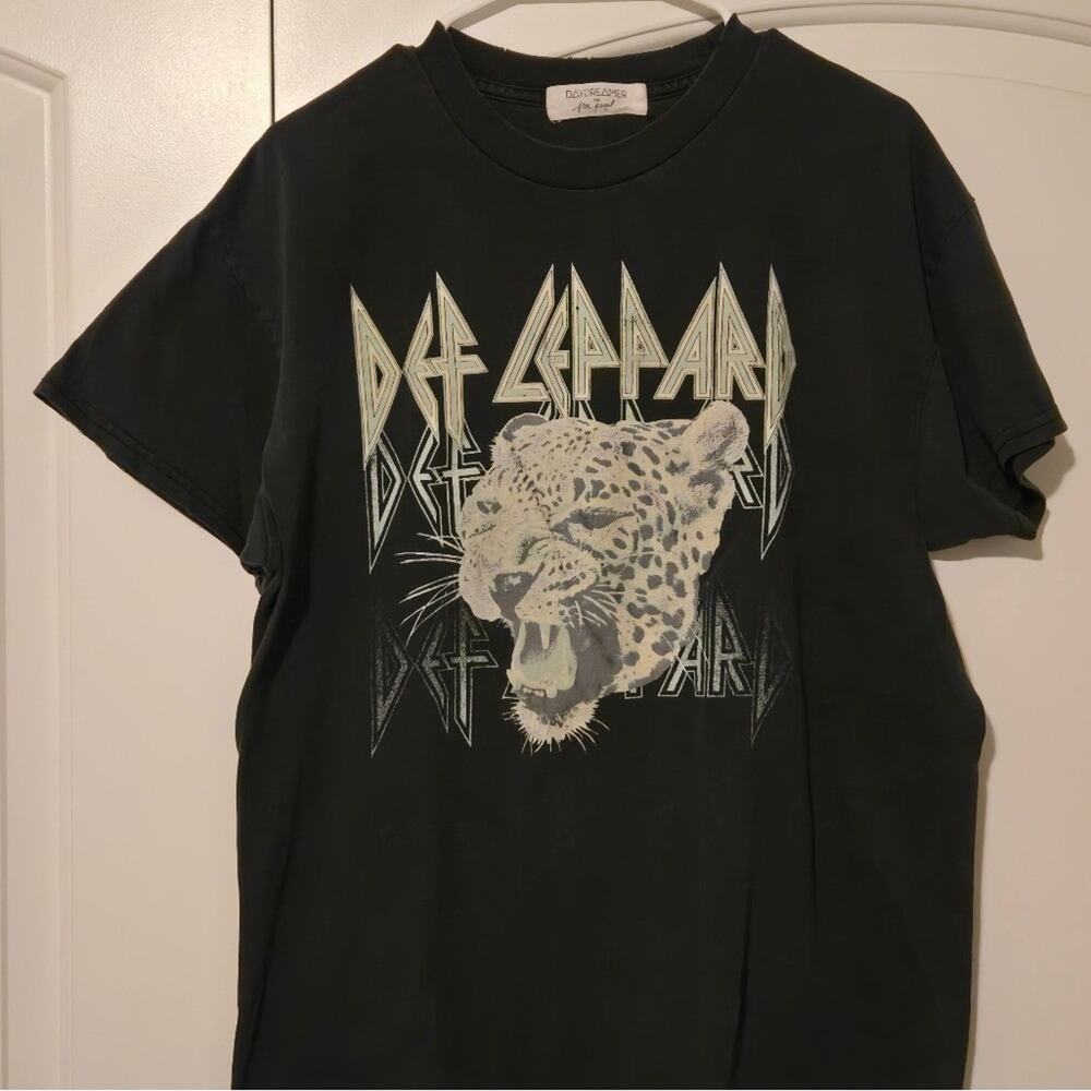 127. Daydreamer x Free People Def Leppard Graphic Tee – Size M - Picture 2 of 4